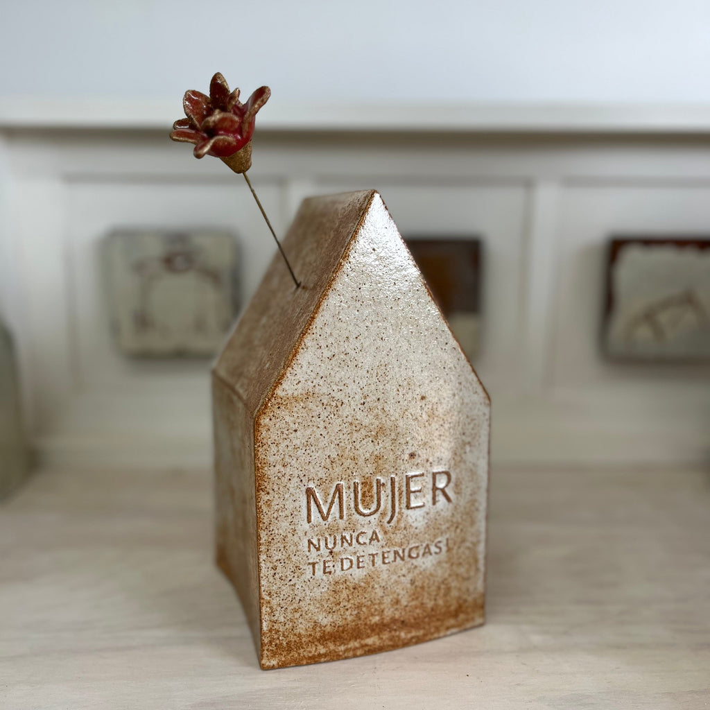 CASA MUJER + FLOR