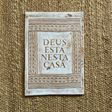 DETENTE DEUS ESTÁ NESTA CASA / BLANCO + ORO