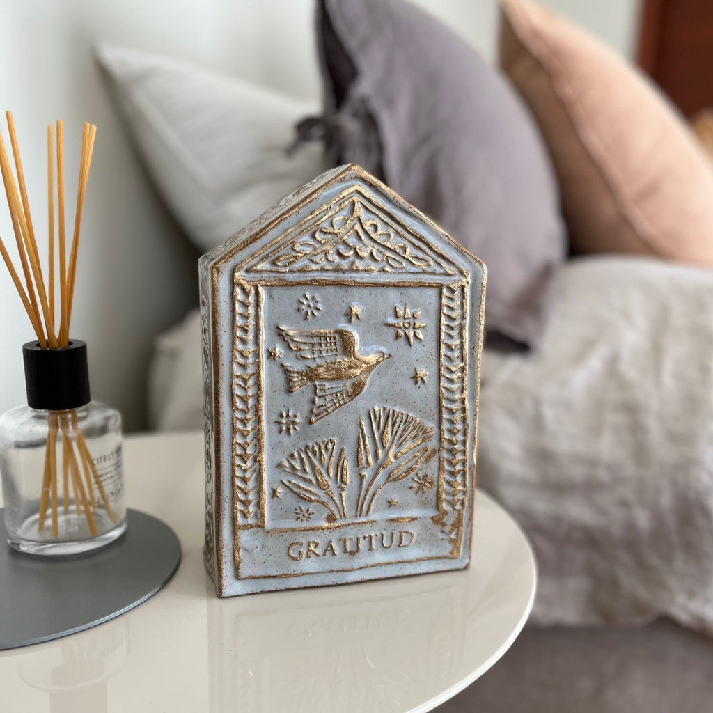 CASA GRATITUD / CELESTE + ORO