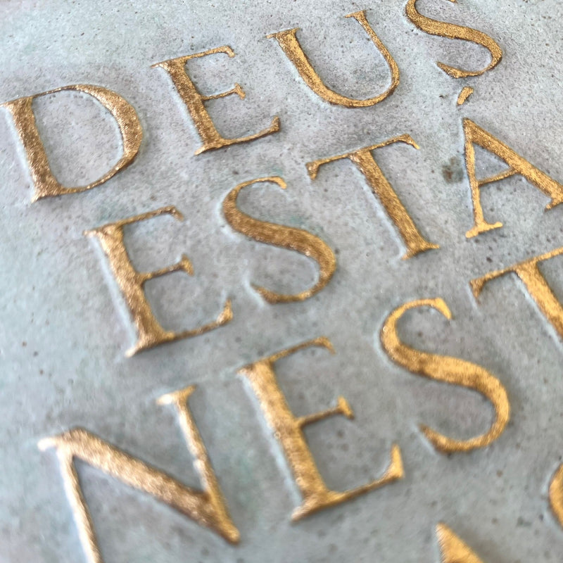 DETENTE DEUS ESTÁ NESTA CASA / CALIPSO + ORO