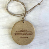 MEDALLÓN ABUNDANCIA, ALEGRIA Y AMOR / BLANCO Y ORO